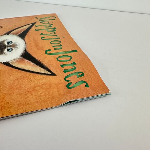 2/$6 Skippyjon Jones In Mummy Trouble book by Judy Schachner (Paperback) - Picture 2 of 10